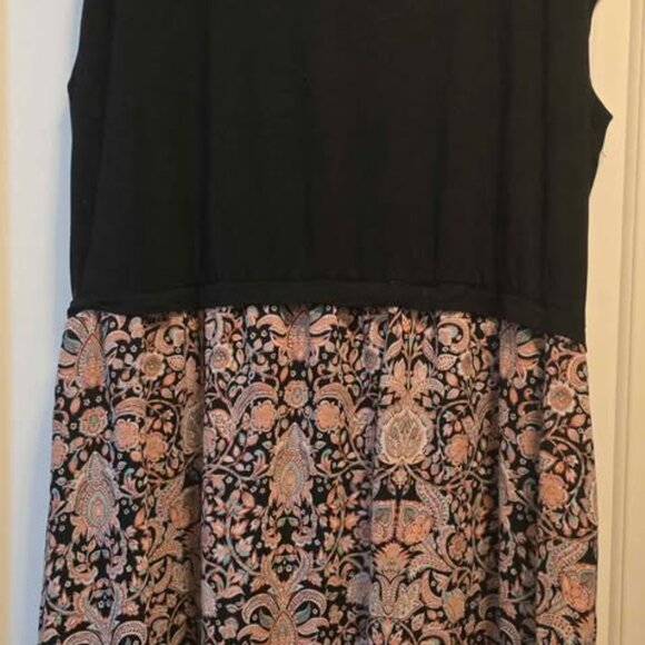 Black & Floral Casual Dress - Picture 2 of 2